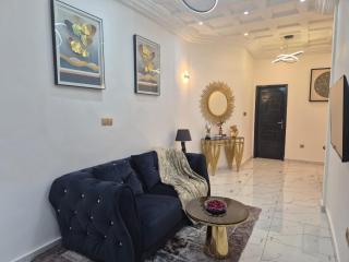 Une chambre salon avec cuisine - 5