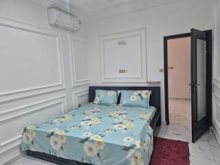 Une chambre salon avec cuisine - 3