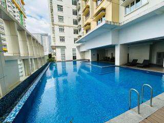 Makati Condo Staycation - 1