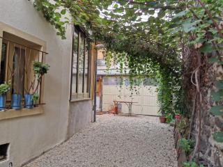 Maison cosy avec cour privative au cœur de l'Auvergne - FR-1-582-316 - 5