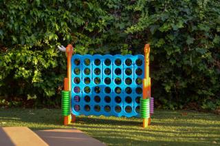 Stunning Bayview Oasis: Pool Spa Views Games - 4