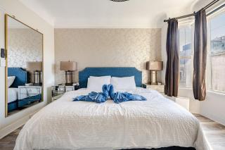 Live the Mission Valencia Vibe! Stylish Apartment, Steps from Top Spot - 8