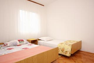 Apartments by the sea Vinisce, Trogir - 10006 - 4