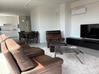 Stylish 3-bedroom apartment with sea view - 4