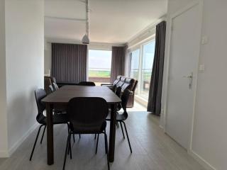 Stylish 3-bedroom apartment with sea view - 1