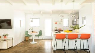 2 Rooms Sleeps 8 Retro Hotel w Pool Wesley King Studio Buyout by AvantStay - 1