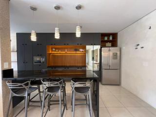 Pé na areia à 50m da Praia com Piscina, Churrasqueira, 5 quartos e 3 Vg de garagem, - 6