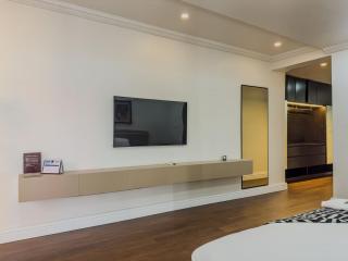 Stylish 3-Bedroom Apartment in Oniru Vi - 9