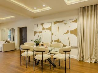 Stylish 3-Bedroom Apartment in Oniru Vi - 4