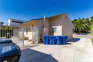 3 bedroom Mid-Wilshire Charmer near Downtown - 2