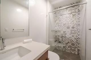 Gold & Black Suite - 8