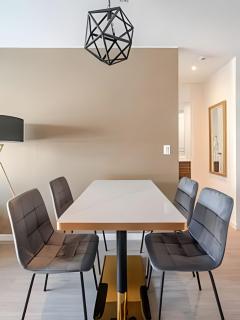 Gold & Black Suite - 2