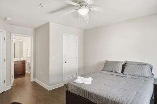 Modern Comfort and Resort Style Living Near CU - 7