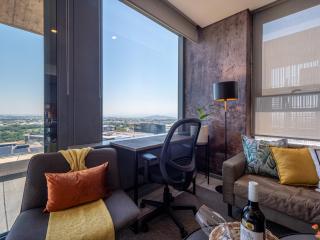 Umhlanga Arch Luxury Holiday or Work with Sea View - Inverter Backup Power - 1