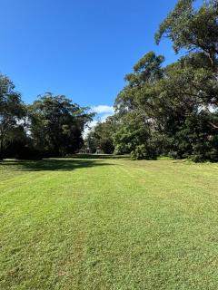 10 min walk to beach & cafés with a quiet, private fenced garden - 4