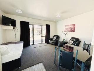 ASURE Phoenix Motor Inn - 9