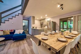 4BD Cabin in the Poconos Near Lake with Hot Tub, Sauna, Game Room and Movie Room - 3