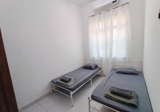 Falisy Homestay - Balok Perdana - 7