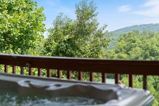 Amazing Rocky Top Views - Cabin with Great Views, 2 Hot Tubs, Theater, Game Rm - 3
