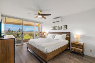 King Studio with Pool, Split AC, Across Kamaole II Beach Park - 0