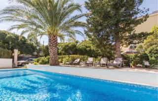 Nice Apartment In Makarska - 3