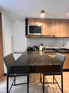 Comodo con aire acondicionado y estacionamiento - 8