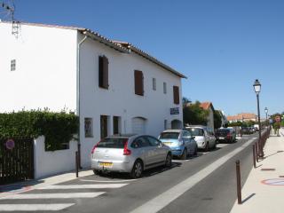 Appartement calme pour 4, avec terrasse et WIFI, Saintes-Maries-de-la-Mer - FR-1-475-211 - 1