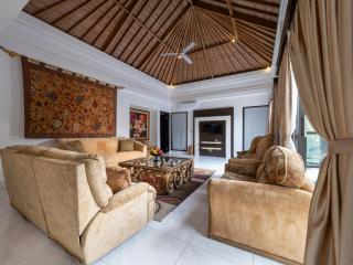 Villa Cometa Luxury Seminyak by Adam Jyota Management - 5