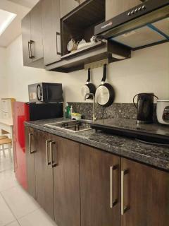 1 BR Unit Tomas Morato - 1
