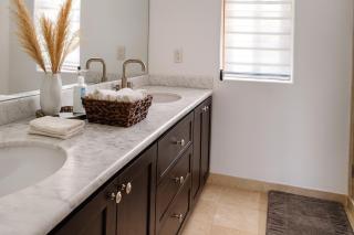 Private Villa in Cabo with Garden, Hot Tub & Medano Beach just 10 min away - 1