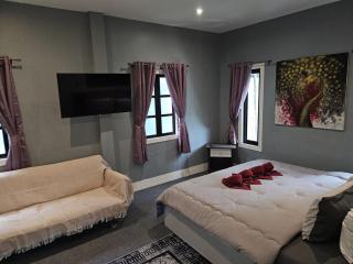 Beautiful New 3 Bed 3 Bathroom Villa 400m to Bang Tao Beach Sleeps 9 - 3