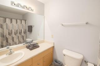 Bright Urban Retreat-Steps to CSU & Theater Dstrct - 9