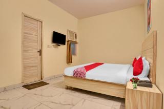 Super Hotel O Raas Near Hira Sweet - 3