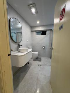 All in 3 Bedrooms,Fairfield West - 1