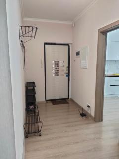 Двухкомнатная на Туране - 1