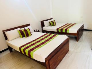 Hotel Winrose Tissamaharama - 1