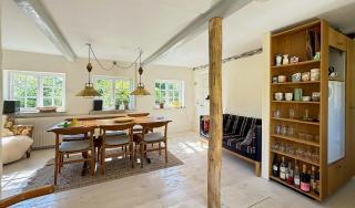 Artist's Home With Field Views On Møn - 3