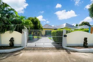 Mediteranean style 3 BR Pool Villa Platinum with garden - 3