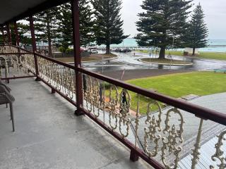 Bompas At Beachport - 9