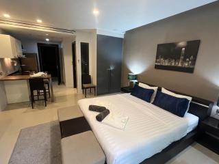 EMERALD TERRACE CONDOMINIUM 5th Floor New York Garden view-King Size BED Sleeps 2-by PSR - 6