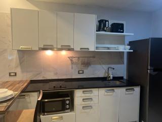 EMERALD TERRACE CONDOMINIUM 5th Floor New York Garden view-King Size BED Sleeps 2-by PSR - 4