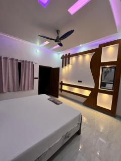 Ananya Hotel and Restaurant Naimisharanya - 9