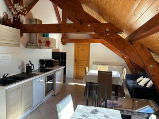 Le Rocher des Ducs, Chambres d'hôtes, parking privé, abris motos - 3