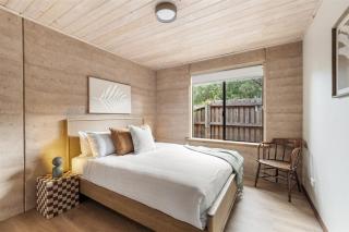 Pepperstone Retreat - Newly Renovated 5BR Home! - 1