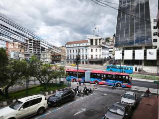 Comfortable Suite -San Blas near Basilica of Quito - 6