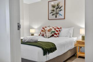 Oasis Retreat on Level 71 in Skytower - 2