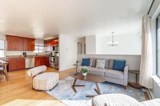 Pet-friendly 4BR Seattle Retreat with Fenced Yard - 2