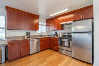 Pet-friendly 4BR Seattle Retreat with Fenced Yard - 1