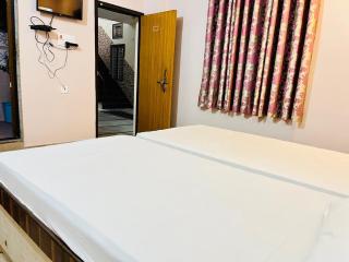 Hotel Krishna Gorakhpur - 2