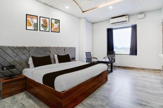 Super Hotel O Hanuman Gadi Formerly Alankar Lawn - 5